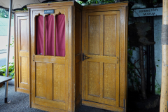 Confessional box as a special pub service 